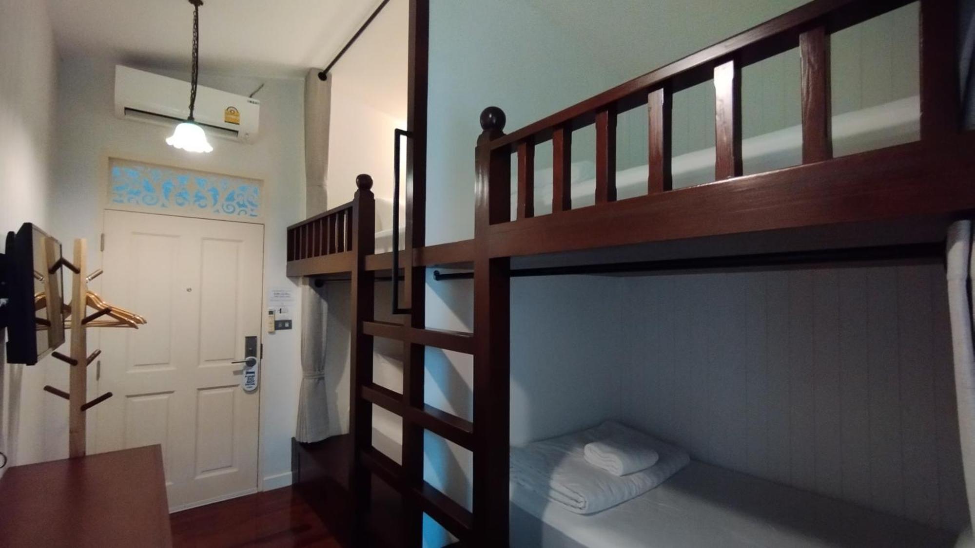 Lana Beds & Space Chiang Mai Esterno foto