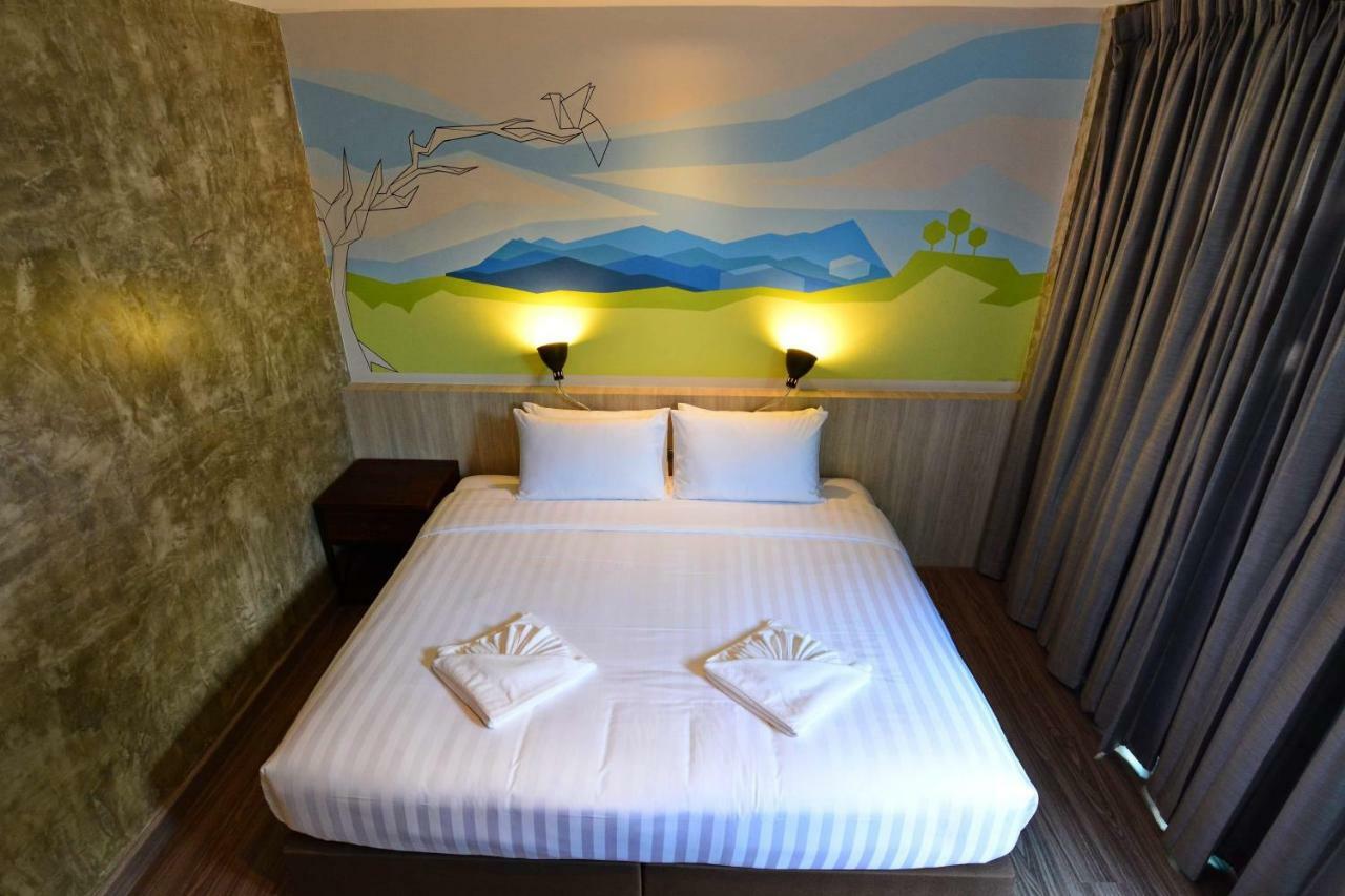 Lana Beds & Space Chiang Mai Esterno foto